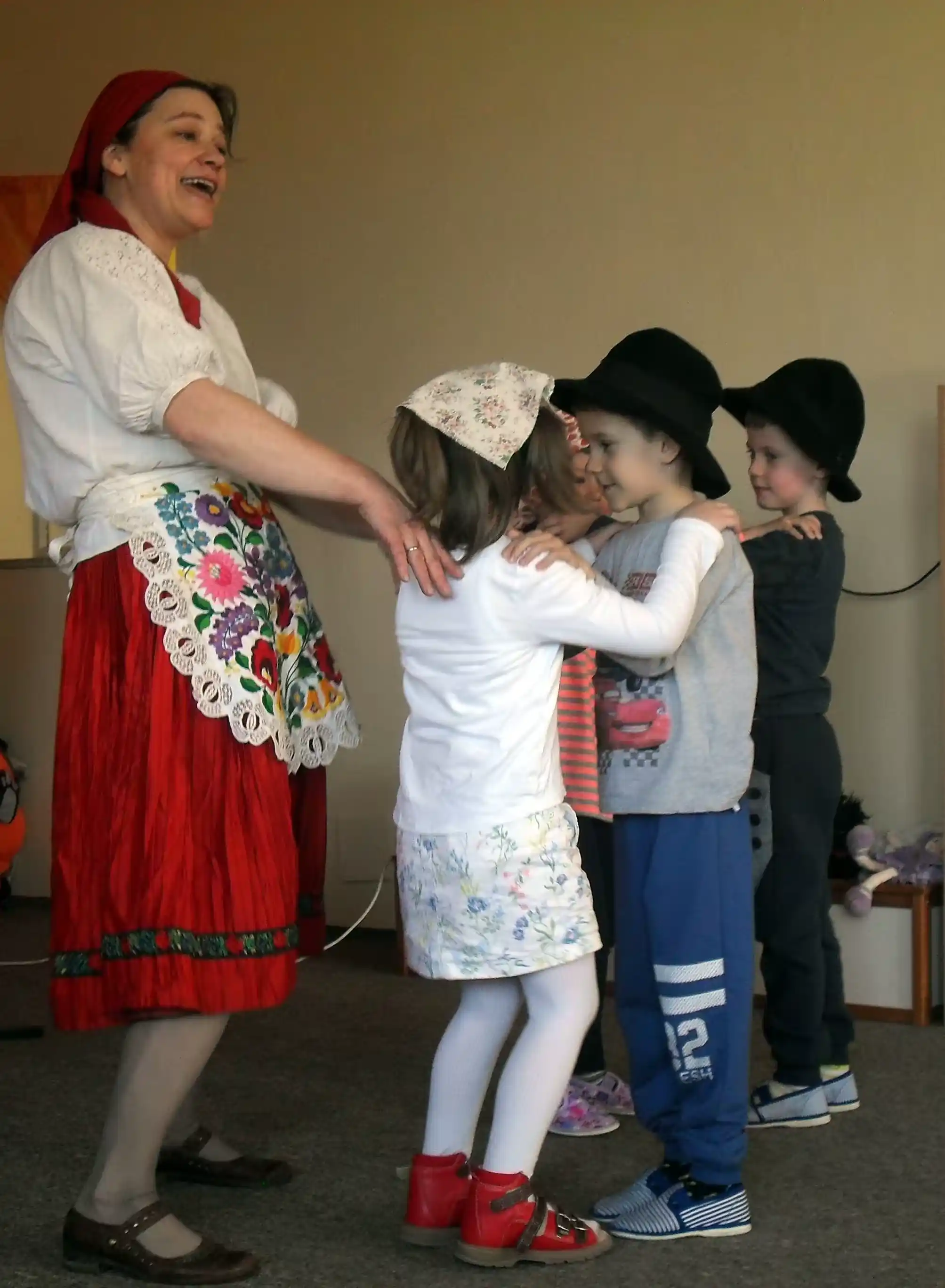 A kisgömböc előadás