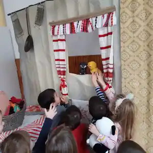 A kisgömböc előadás