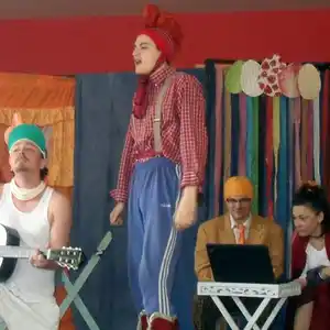 Megakukori Gigasztár előadás