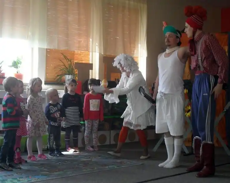 Megakukori Gigasztár előadás