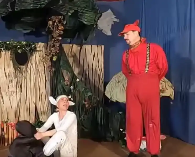 A Rémusz bácsi meséi előadás