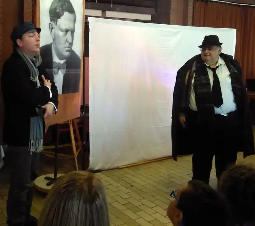 Tanár úr kérem előadás