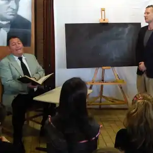 Tanár úr kérem előadás